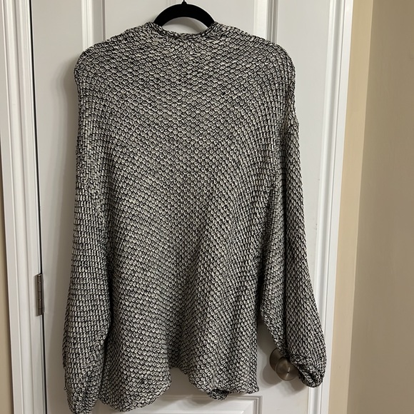 Urban Outfitters oversized cardigan, size small - Picture 6 of 6